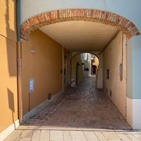 I Tre Marchi Rooms / Camera Mare Термоли Экстерьер фото