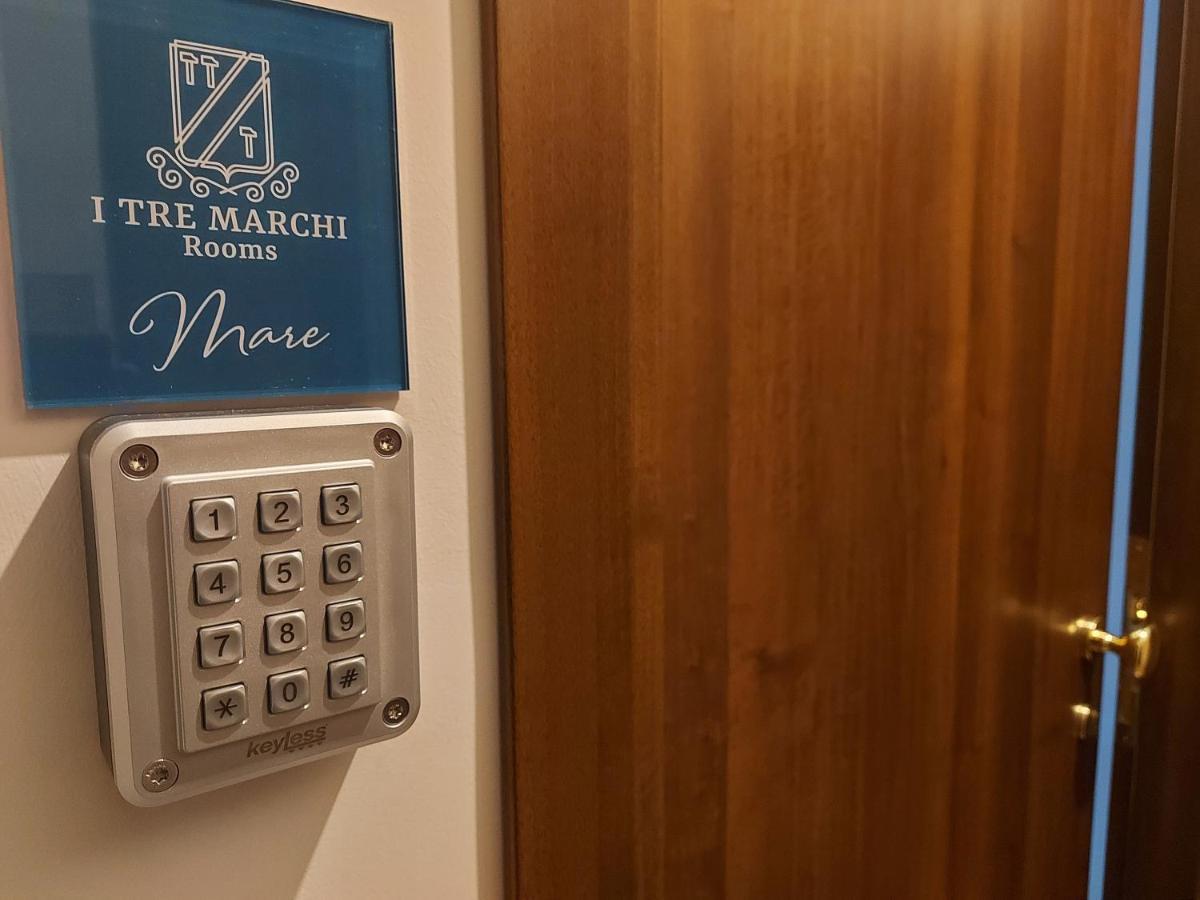 I Tre Marchi Rooms / Camera Mare Термоли Экстерьер фото