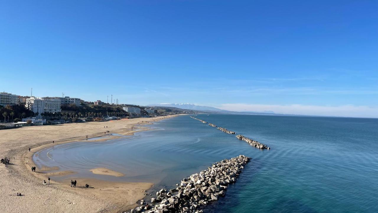 I Tre Marchi Rooms / Camera Mare Термоли Экстерьер фото