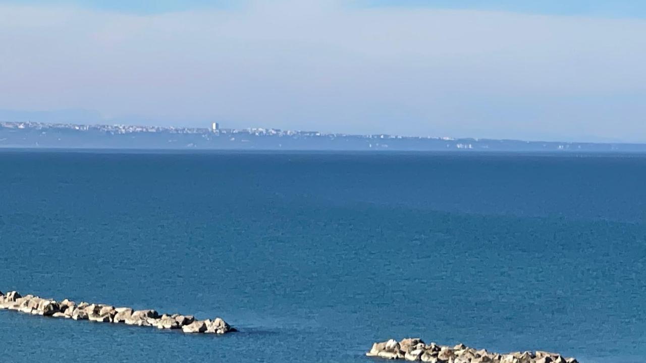 I Tre Marchi Rooms / Camera Mare Термоли Экстерьер фото